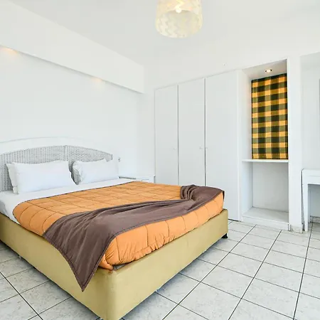 Paris Sea Front Suites